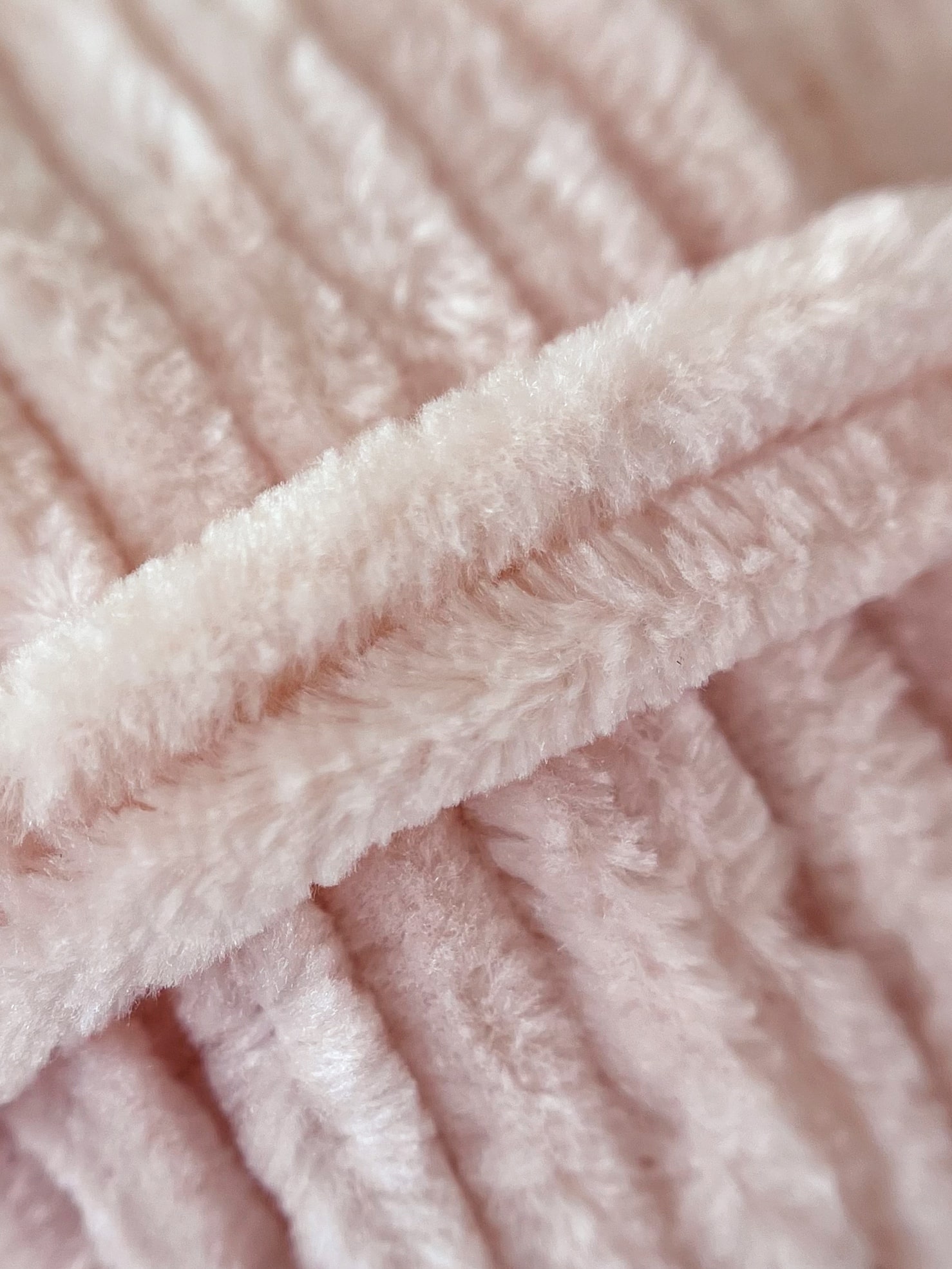 VELUR 4141 - 1 skein - Image 2