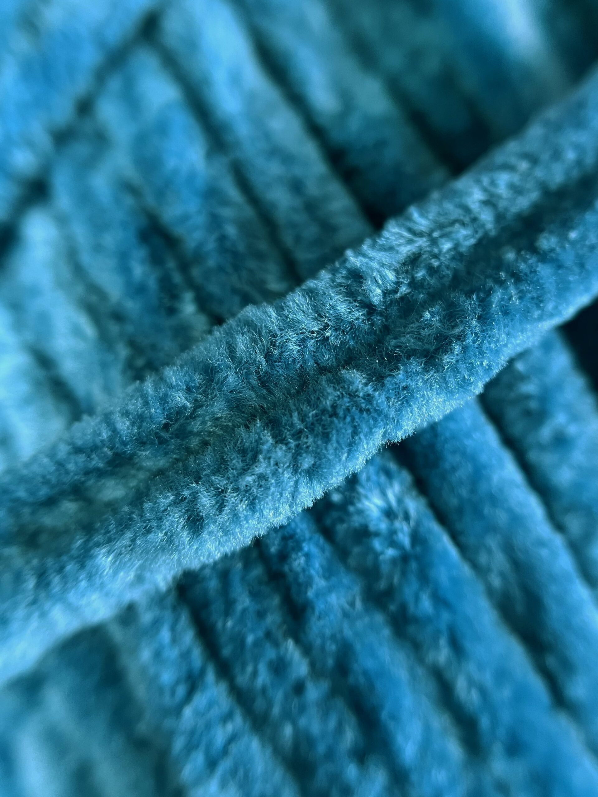 VELUR 5056 - 1 skein - Image 2