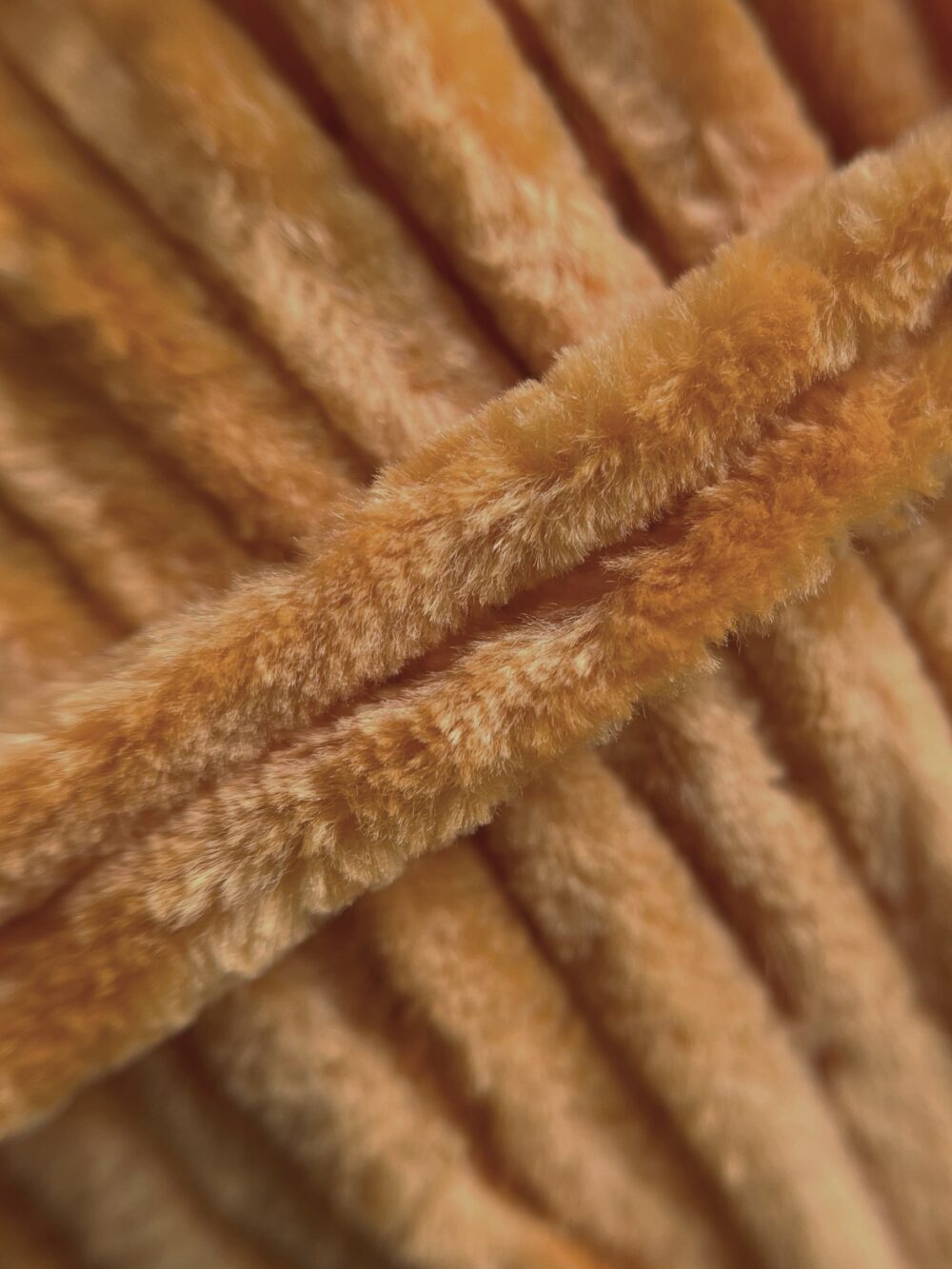 VELUR 1038 - 1 skein - Image 2