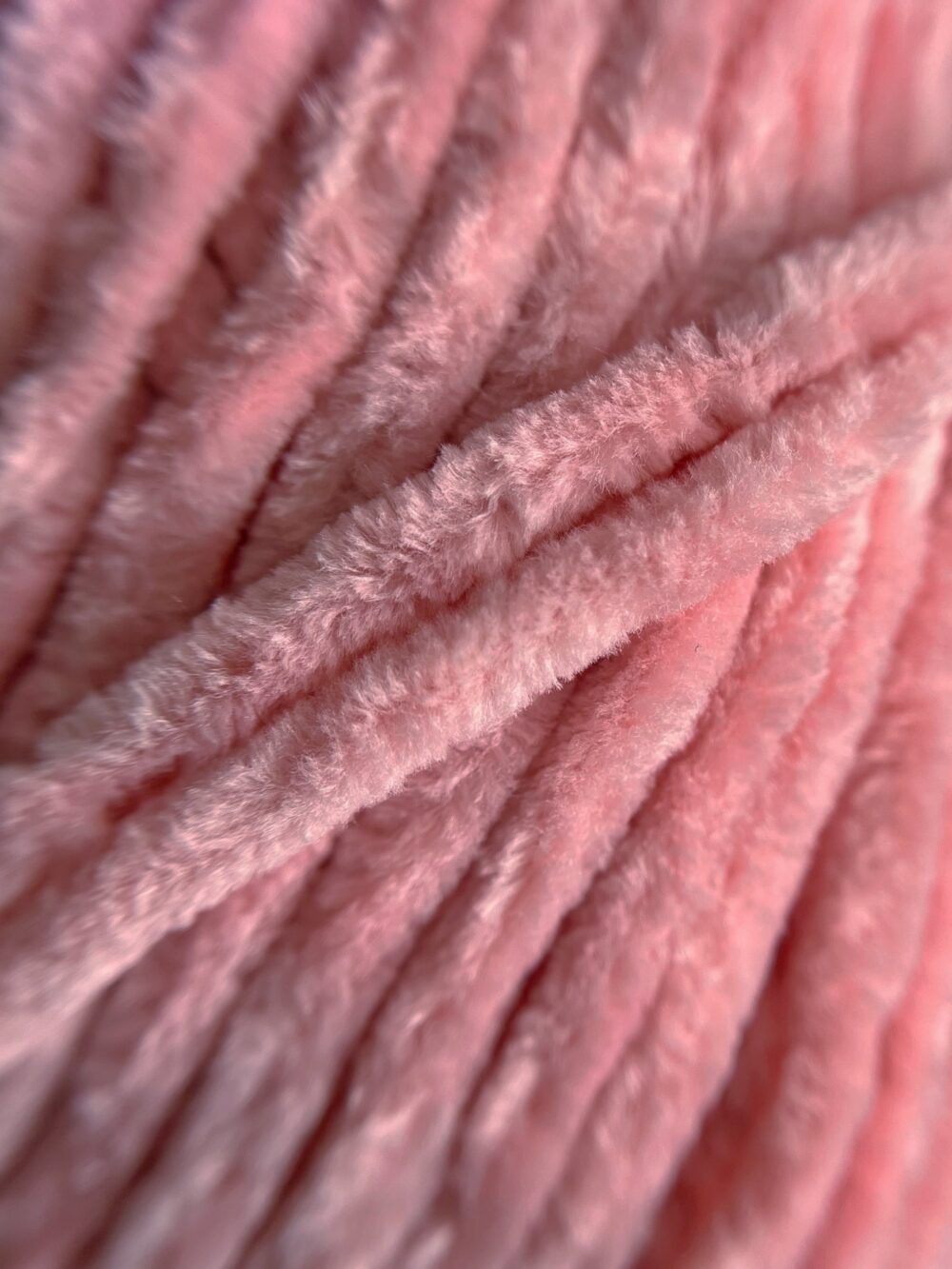 VELUR 4105 - 1 skein - Image 2