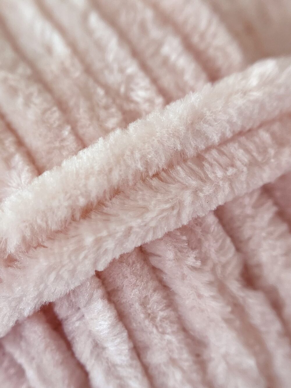 VELUR 4141 - 1 skein - Image 2
